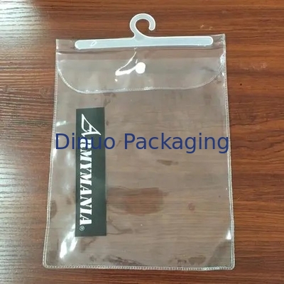 کیسه های بسته بندی شفاف PVC با اندازه سفارشی با نوار چسب OEM / ODM با قلاب