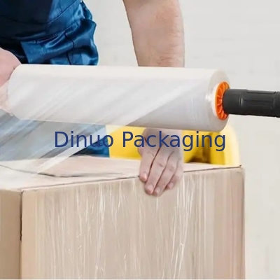 فیلم کشش و کوچک شدن قرمز LLDPE 0.012mm طراحی شده با دسته پلاستیکی