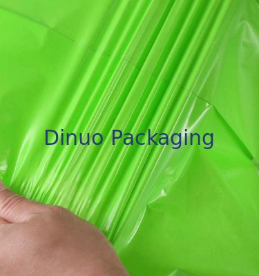 کیسه پستی پلی اتیلن ضد آب و مقاوم در برابر پارگی و خود چسب برای پیک پوشاک