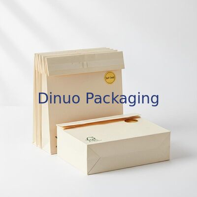 کیسه های کاغذی سفارشی دارای مهر و موم خود چسبنده ایده آل برای بسته بندی خرده فروشی و نمایش محصولات